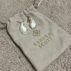 Sold🎊Kendra Scott earrings